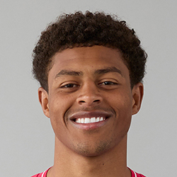 イェンギ　クシニ