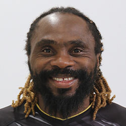 ピーター ウタカ